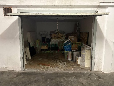 Foto Box a Curti di 21 m² con 1 locali in vendita