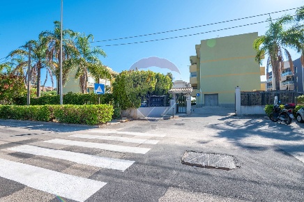 Foto Appartamento in Via G. Asbesta, Siracusa Pizzuta di 117 m² in vendita