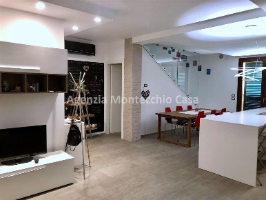 Foto Villa a schiera in Via Leopardi, Montecalvo in Foglia Cà Gallo