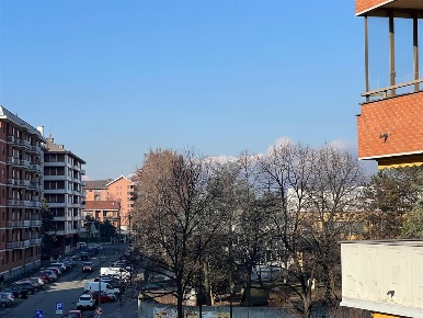 Foto Appartamento in via Panizza, Torino Città Giardino di 112 m²