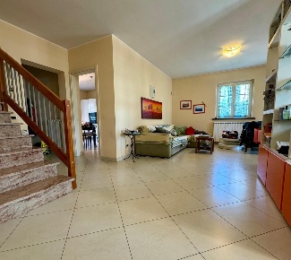 Foto Casa indipendente a Capannori Lammari - Lunata di 140 m² con 6 locali