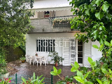 Foto Casa indipendente a Cerreto Guidi di 180 m² con 6 locali in vendita