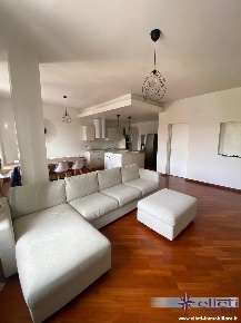 Foto Appartamento a Massa Marina di Massa Centro di 89 m² con 3 locali