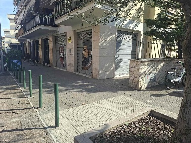 Foto Negozio in VIA DELL'AQUILA REALE 15, Roma Tor Tre Teste - Torre Maura