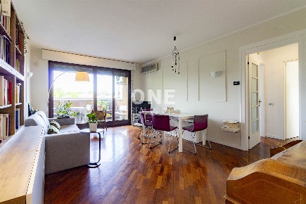 Foto Appartamento in Via San Vitale  121, Seregno Porada di 93 m²