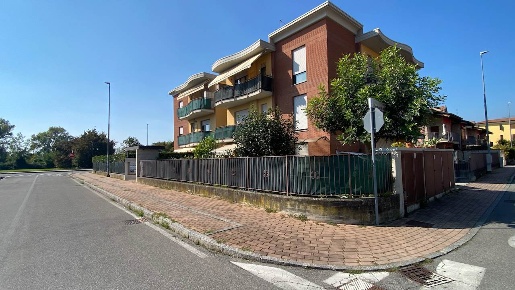 Foto Appartamento in VIA G. CARDUCCI 44, Bonate Sopra di 100 m² in vendita