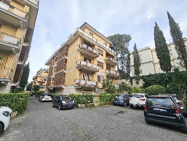Foto Appartamento in via cassia  834, Roma Tomba di Nerone di 130 m²