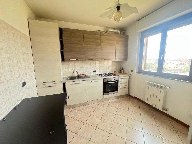 Foto Appartamento in Via Galileo Vercesi 27, Abbiategrasso di 95 m²