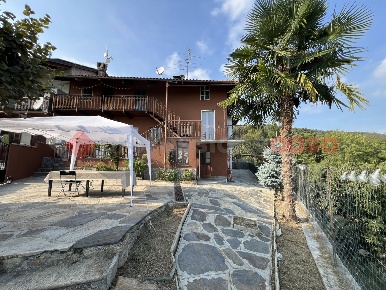 Foto Casa indipendente in Franchini, Cumiana di 220 m² con 8 locali