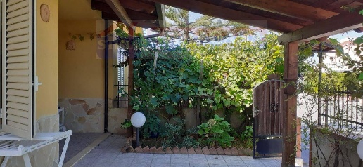 Foto Villa unifamiliare a Santa Maria del Cedro di 68 m² con 3 locali
