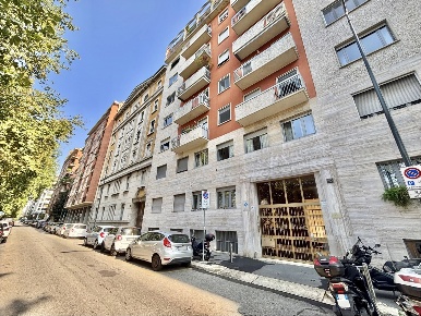 Foto Appartamento in Via Govone 50, Milano Cenisio di 110 m² con 3 locali