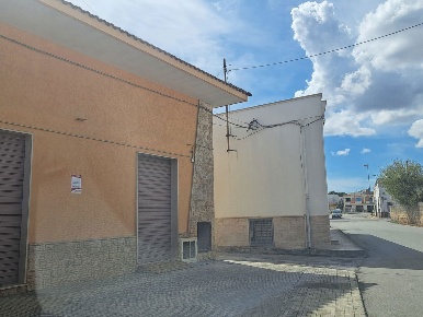 Foto Negozio in Via Per Uggiano 130, Manduria Centro di 50 m² in affitto
