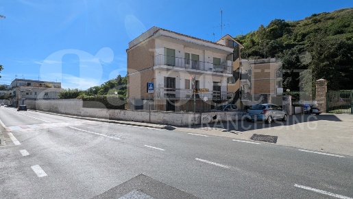 Foto Appartamento in Via Lucullo 00, Bacoli di 110 m² con 4 locali