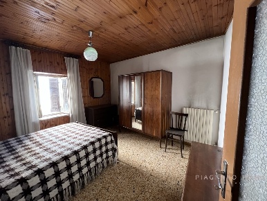 Foto Rustico a Zeri di 60 m² con 4 locali in vendita