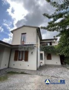 Foto Appartamento in Via del Cimitero, Vecchiano Filettole di 125 m²