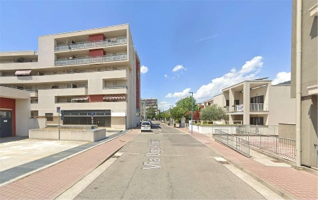Foto Box in Via Ugo Aldrighi, Brescia San Polo Nuovo di 70 m² con 1 locali
