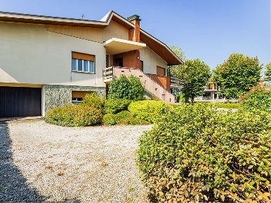 Foto Villa unifamiliare in Via Conte Camillo Benso di cavour 7, Sirone