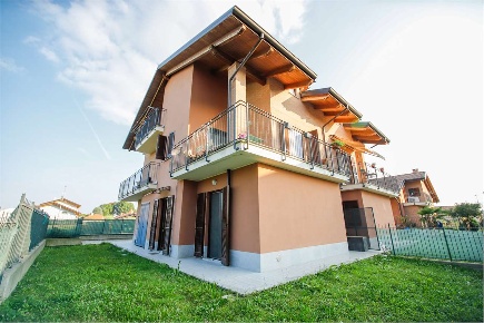 Foto Appartamento in Via Avogadro  19, San Benigno Canavese di 79 m²