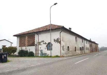 Foto Casa indipendente in Via Torta, Caorso di 472 m² con 1 locali