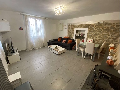 Foto Casa indipendente in via di cantagallo   27, Vaiano Schignano