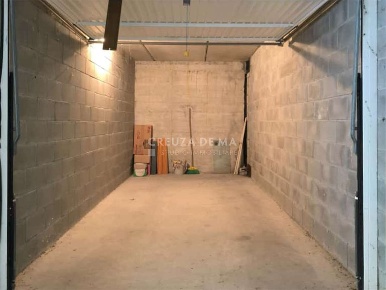 Foto Box in Via Cordano, Rapallo Cerisola di 22 m² con 1 locali in vendita