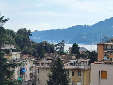 Foto Appartamento in Via Baisi  59, Rapallo Castello - Don Minzoni di 84 m²