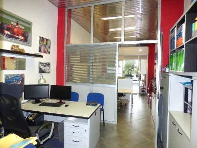 Foto Negozio a Desio di 35 m² con 1 locali in vendita