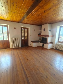 Foto Appartamento in Frazione Tilly, Challand-Saint-Anselme Tilly di 79 m²
