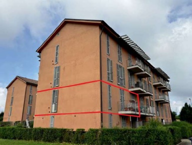 Foto Appartamento in Viale Pertini, Chieri Semicentro di 91 m² con 4 locali