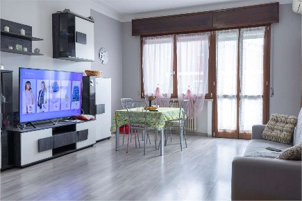 Foto Appartamento a Porto Mantovano di 100 m² con 4 locali in vendita