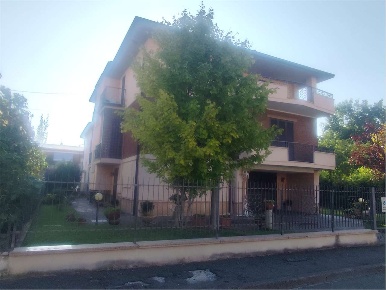 Foto Villa unifamiliare in Via Labò, Piacenza Stadio di 460 m² in vendita