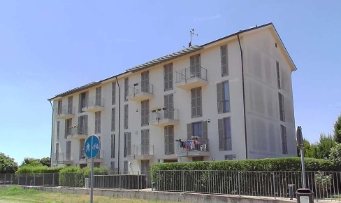 Foto Appartamento in Viale Pertini, Chieri Semicentro di 68 m² con 4 locali
