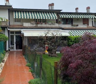 Foto Appartamento in Via A. Salieri, Zermeghedo di 157 m² con 6 locali