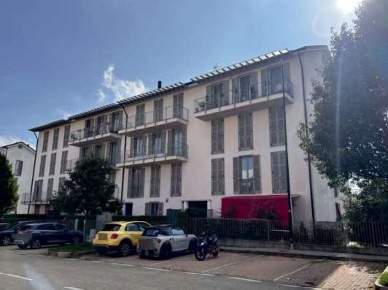 Foto Appartamento in Viale della Repubblica, Chieri Semicentro di 84 m²