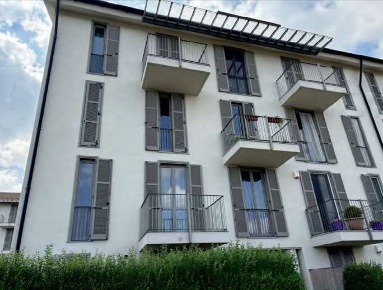 Foto Appartamento in Viale Pertini, Chieri Semicentro di 91 m² con 4 locali