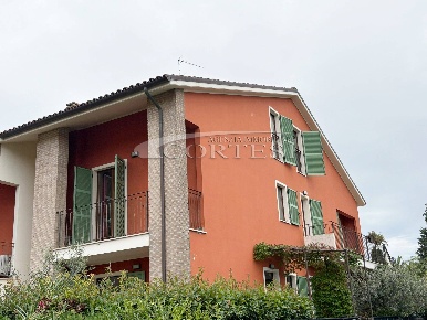 Foto Appartamento a Mondavio di 110 m² con 6 locali in vendita