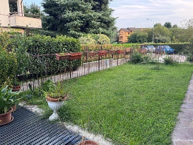 Foto Appartamento in Viale Martiri della Libertà 13, Burago di Molgora