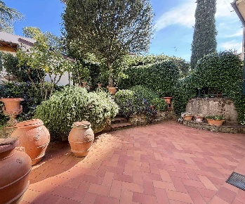 Foto Villa unifamiliare a Firenze Due Strade - San Gaggio di 188 m²