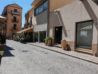 Foto Attività commerciale a Agrigento Centro Storico di 85 m² con 2 locali
