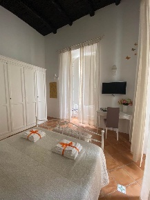 Foto Appartamento in Via Porta di Mare 24, Salerno di 50 m² con 2 locali