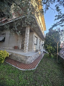 Foto Villa unifamiliare a Agliana Stazione Di Montale Agliana di 485 m²
