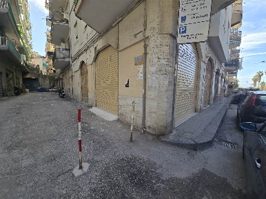 Foto Negozio in Via Gelsi Rossi  38, Salerno Irno - Brignano di 20 m²
