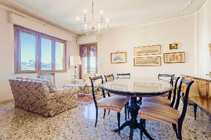 Foto Appartamento a Siena Stazione di 115 m² con 6 locali in vendita