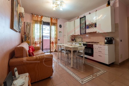Foto Appartamento in Via dei Pini 6, Pieve Emanuele Centro di 76 m²