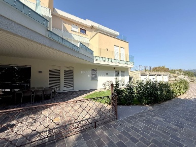 Foto Appartamento in Via Casati, Monticello Brianza Monticello di 96 m²