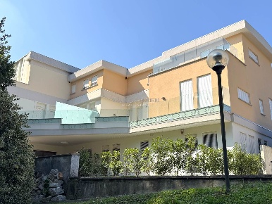 Foto Appartamento in Via Casati, Monticello Brianza Monticello di 96 m²