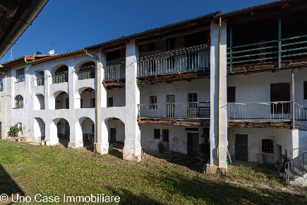 Foto Case semi ndipendenti in pianezze 27, Borgiallo di 360 m² in vendita