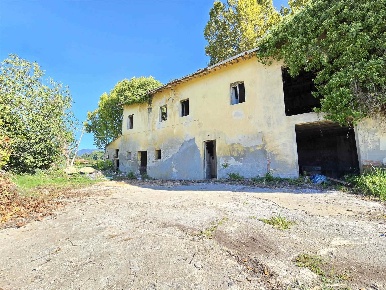 Foto Rustico a Massarosa Piano di Mommio di 200 m² con 14 locali in vendita