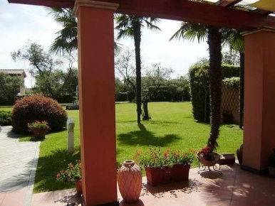 Foto Case semi ndipendenti a Massa Rinchiostra - Quercioli di 188 m²