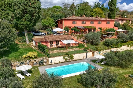 Foto Casale a Certaldo Avanella, Bassetti di 540 m² con 18 locali